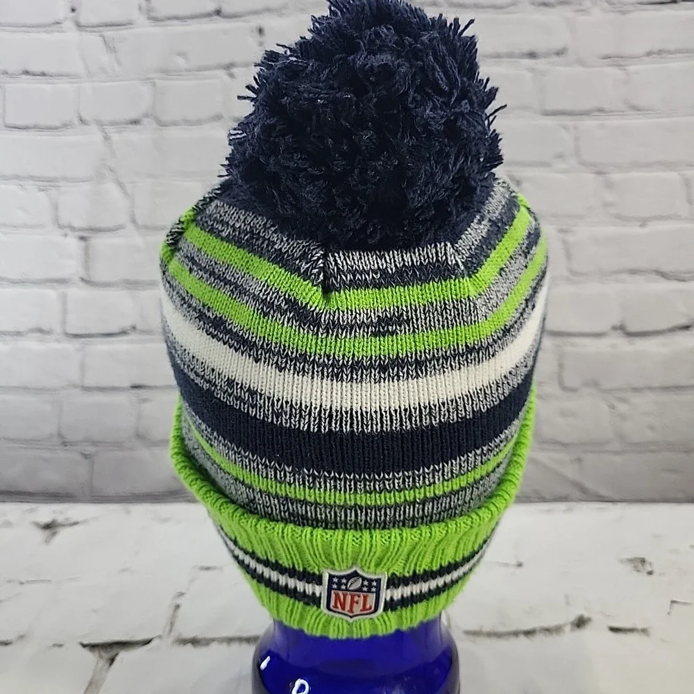 Seattle Seahawks New Era NFL Striped Sport‎ Pom Knit beanie hat cap Youth